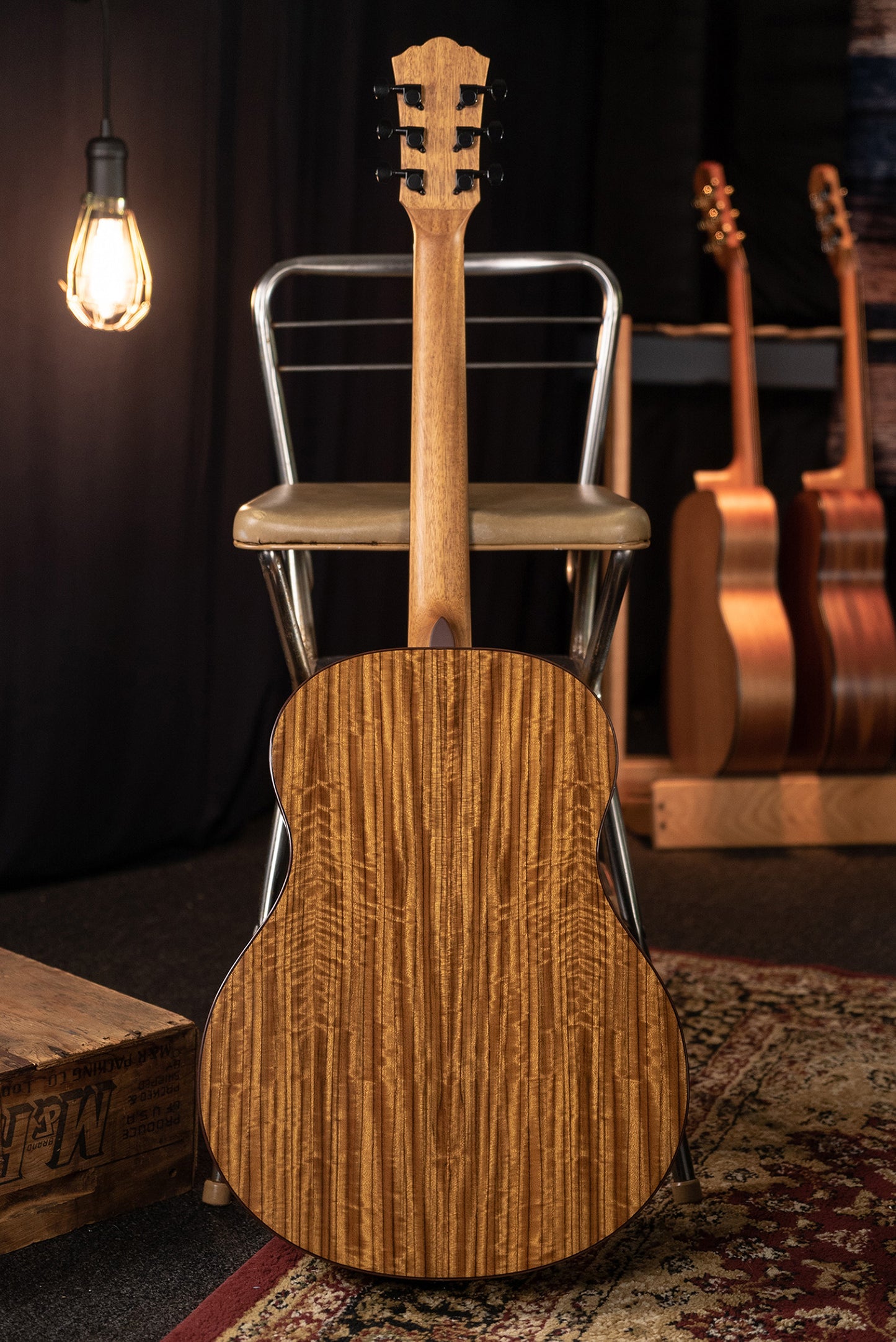 Washburn Novo S9 Bella Tono Studio Acoustic Guitar. Gloss Charcoal Burst
